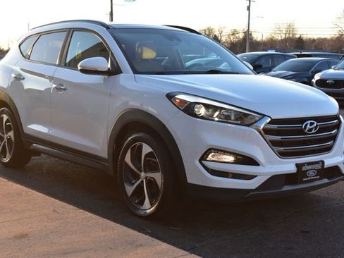 Used 2016 Hyundai Tucson Limited w/ Option Group 03 image 13