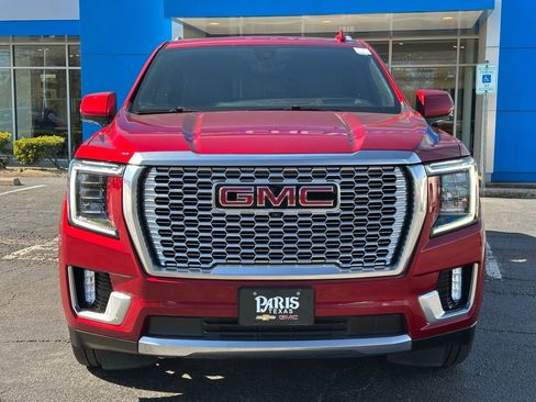 Used 2021 GMC Yukon XL Denali w/ Denali Premium Package image 2