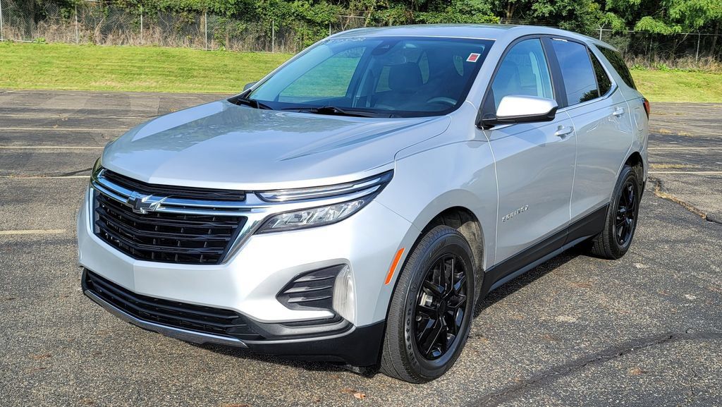 Used 2022 Chevrolet Equinox LT AWD/4WD image 3
