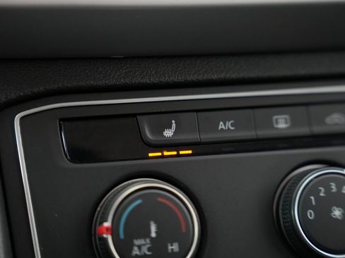 Used 2022 Volkswagen Atlas SE image 26