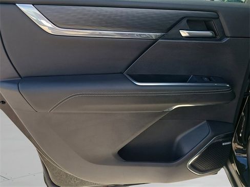 Used 2024 GMC Acadia Elevation image 20