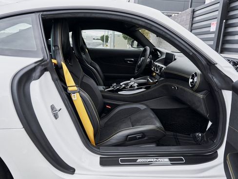 Used 2019 Mercedes-Benz AMG GT R image 43