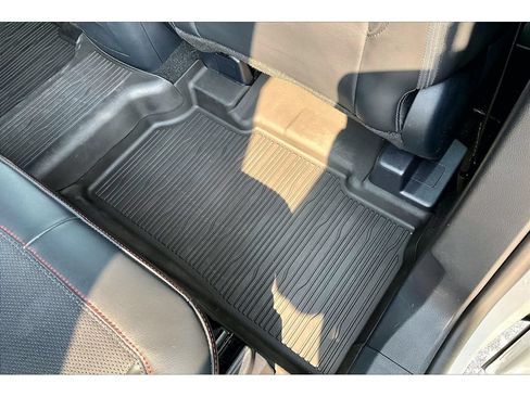 Used 2025 Ford Explorer ST AWD/4WD image 43