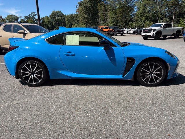 Used 2022 Toyota GR86 RWD image 7