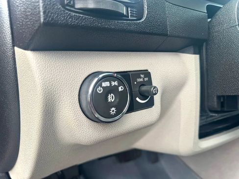 Used 2011 GMC Acadia SLE image 14