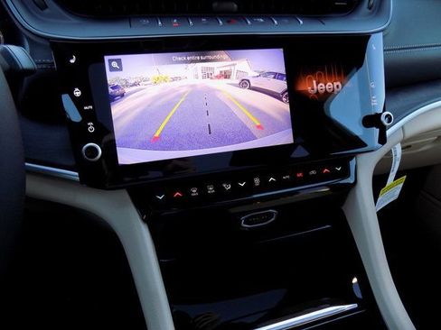 New 2026 Jeep Grand Cherokee Limited w/ Limited Altitude Package image 16