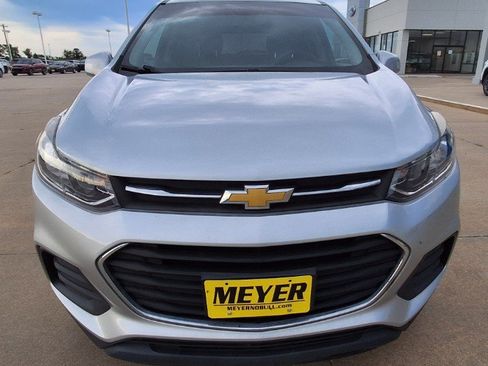 Used 2018 Chevrolet Trax LS w/ Fleet Convenience Package FWD image 3
