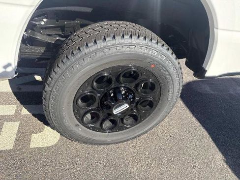 New 2026 Ford F350 Lariat w/ Black Appearance Package image 5