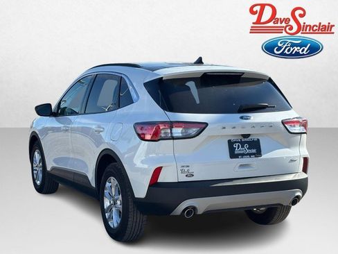 Used 2022 Ford Escape SE w/ Cold Weather Package image 9