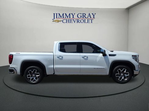 Used 2023 GMC Sierra 1500 SLT w/ SLT Premium Plus Package AWD/4WD image 6