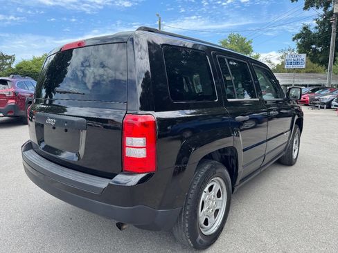 Used 2014 Jeep Patriot Sport FWD image 3