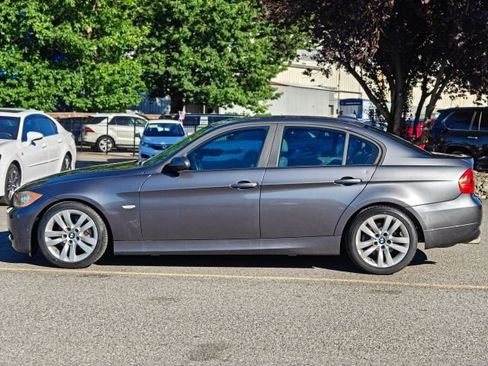 Used 2006 BMW 325i Sedan RWD image 4