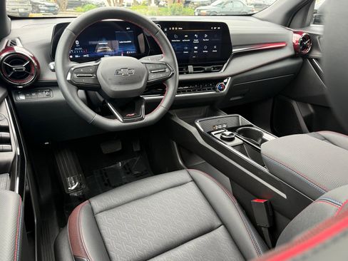 Used 2025 Chevrolet Equinox RS w/ Convenience Package III image 30