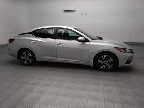 Used 2020 Nissan Sentra SV image 11