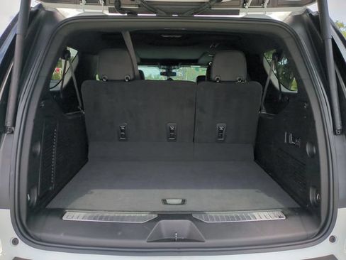 Certified 2022 Chevrolet Suburban RST w/ Luxury Package RWD image 14