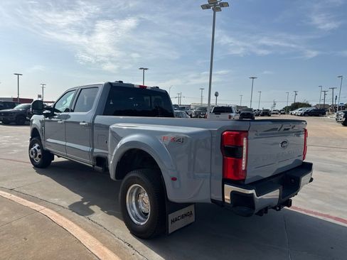 Used 2025 Ford F350 Lariat w/ Lariat Ultimate Package AWD/4WD image 6