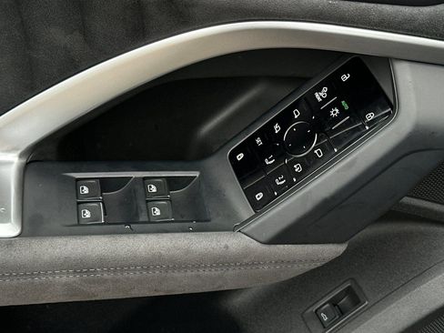 Used 2025 Audi SQ5 Premium Plus image 26