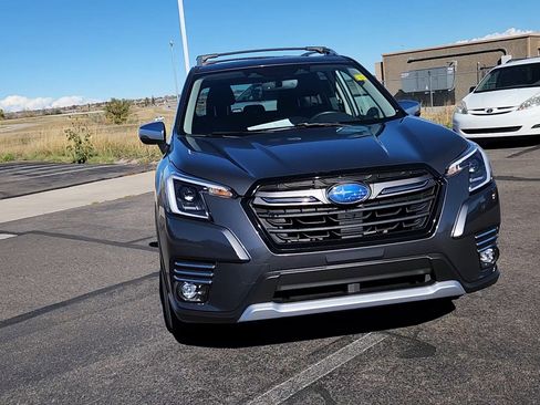 Used 2023 Subaru Forester Touring image 4