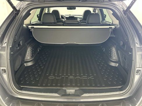 Certified 2022 Subaru Outback Limited image 25