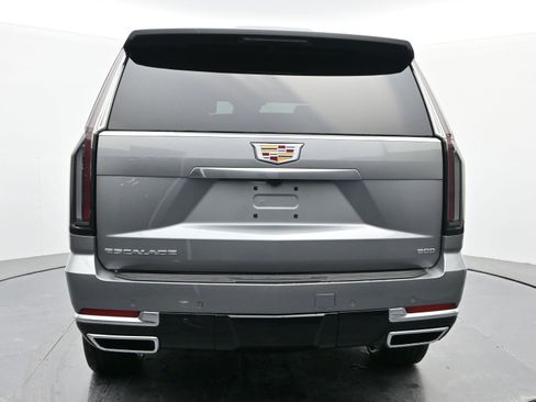 New 2026 Cadillac Escalade 4WD w/ LPO, Floor Liner Package image 4