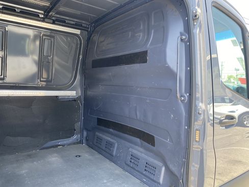 Used 2021 Mercedes-Benz Sprinter 2500 w/ Premium Package image 16