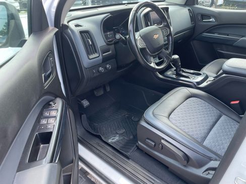 Used 2019 Chevrolet Colorado Z71 AWD/4WD image 4