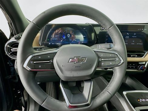 New 2026 Chevrolet Equinox ACTIV w/ Convenience Package III image 11