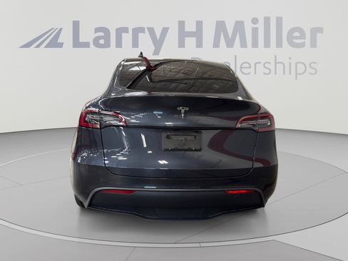 Used 2025 Tesla Model Y Long Range RWD image 4