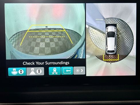 Certified 2025 Honda Pilot Black Edition image 18