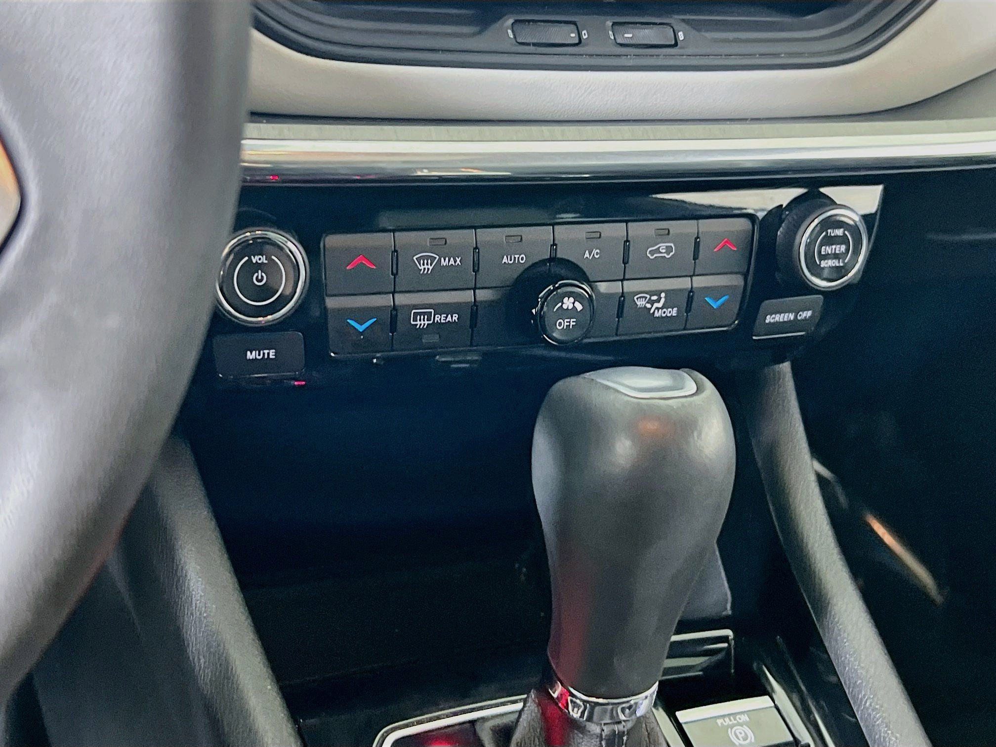 Used 2023 Jeep Compass Limited w/ Sun and Sound Group AWD/4WD image 15