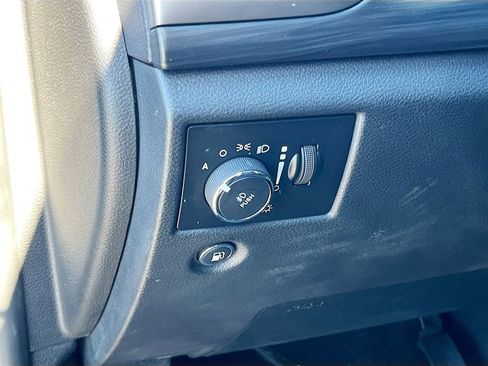 Certified 2019 Jeep Grand Cherokee Laredo w/ 18" Wheel & 8.4" Radio Group image 10