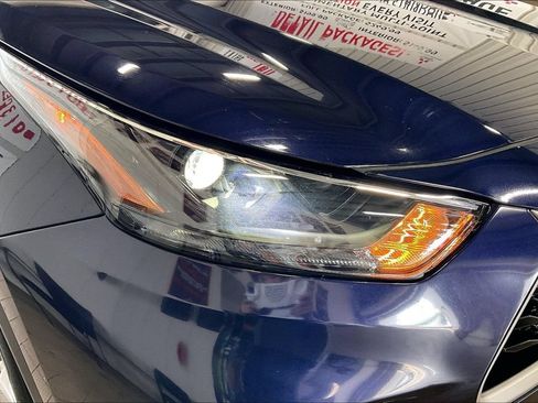 Used 2025 Toyota Highlander LE FWD image 26