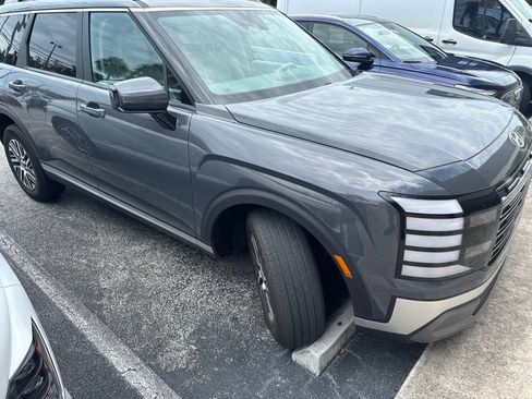 Used 2026 Hyundai Palisade SEL FWD image 9