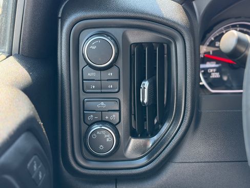Used 2021 Chevrolet Silverado 1500 Custom Trail Boss w/ Safety Confidence Package AWD/4WD image 6