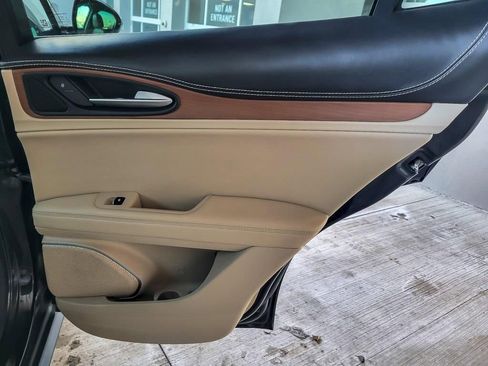 Used 2019 Alfa Romeo Stelvio Ti Lusso w/ Quick Order Package 22X Lusso image 22