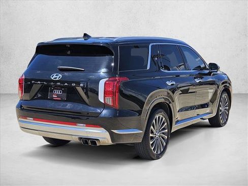 Used 2024 Hyundai Palisade Calligraphy FWD image 5