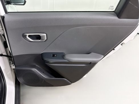Used 2025 Kia K4 FWD image 28