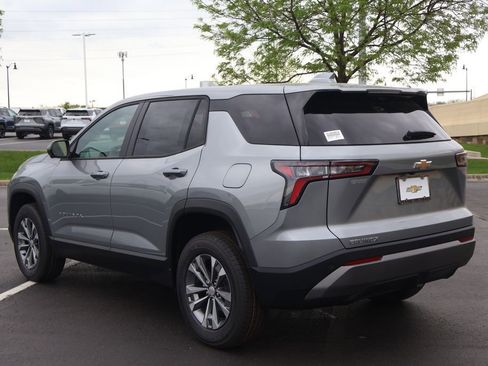 New 2026 Chevrolet Equinox LT w/ Convenience Package II FWD image 5