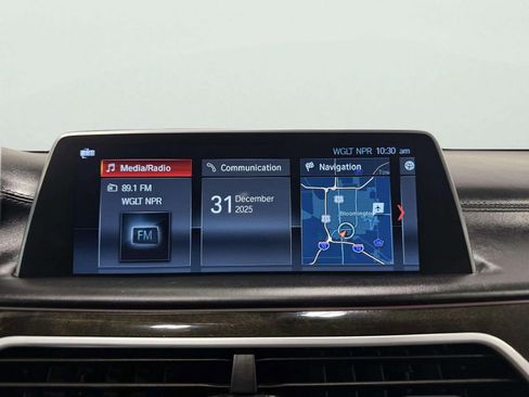 Used 2019 BMW 750i xDrive w/ Executive Package image 36