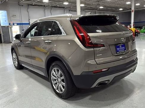 Used 2020 Cadillac XT4 Premium Luxury w/ Cold Weather Package image 9