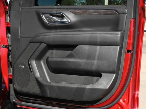 Used 2024 Chevrolet Tahoe Z71 image 27