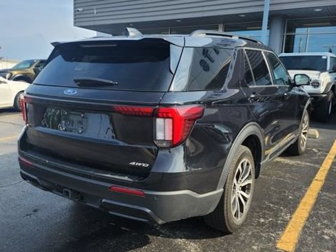 Used 2025 Ford Explorer ST-Line AWD/4WD image 9