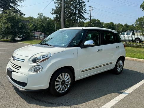 Used 2015 FIAT 500L Lounge FWD image 9