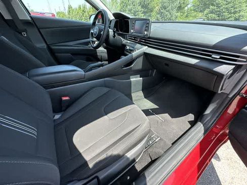 Used 2022 Hyundai Elantra SEL FWD image 20