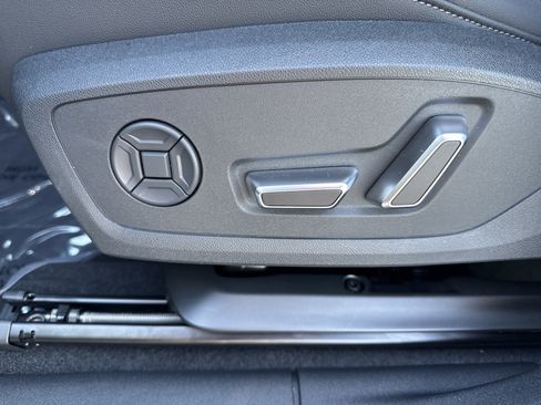 New 2026 Audi Q3 quattro 2.0T AWD/4WD image 19