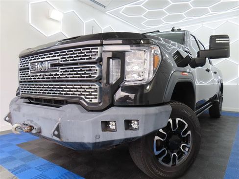 Used 2023 GMC Sierra 2500 Denali w/ Denali Black Diamond Edition AWD/4WD image 1