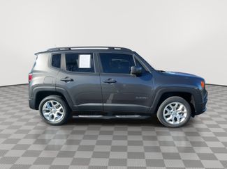Used 2017 Jeep Renegade Latitude w/ Popular Equipment Group video 2