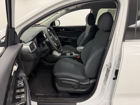 Used 2020 Kia Sorento L FWD image 21