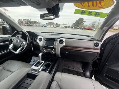 Used 2019 Toyota Tundra Limited w/ Limited Premium Package image 9