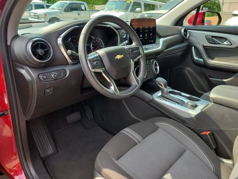 Used 2025 Chevrolet Blazer LT AWD/4WD image 20